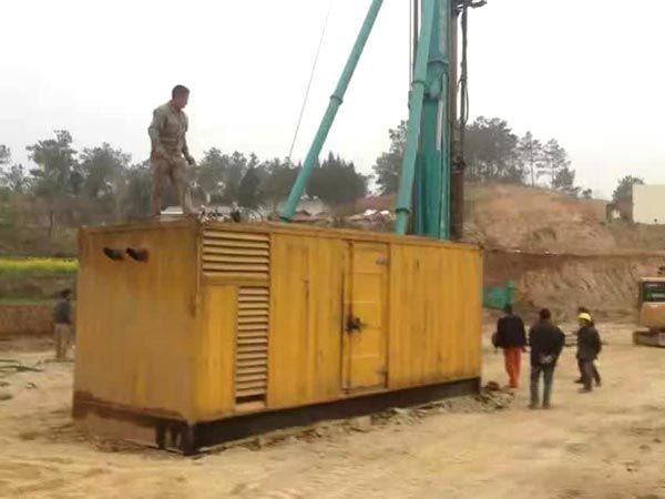 东河如何判断水冷式机油散热器密封件是否需要更换？